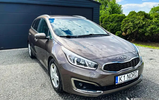 kia małopolskie Kia Ceed cena 46900 przebieg: 59247, rok produkcji 2016 z Sochaczew